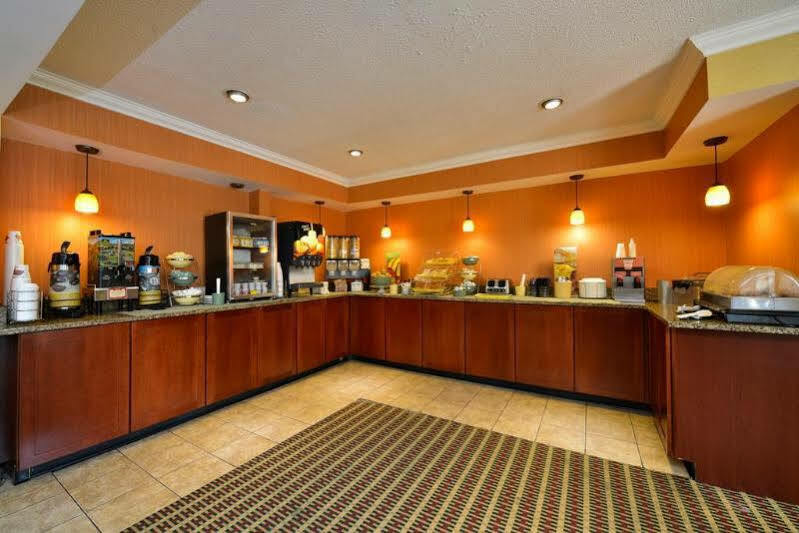 Quality Inn Colchester - Берлингтон Экстерьер фото